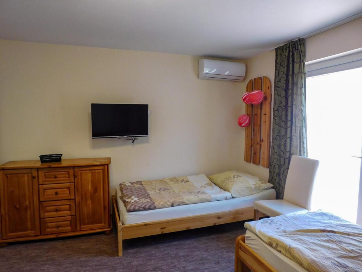 Csonak Vendeghaz Appartement Dávod Buitenkant foto